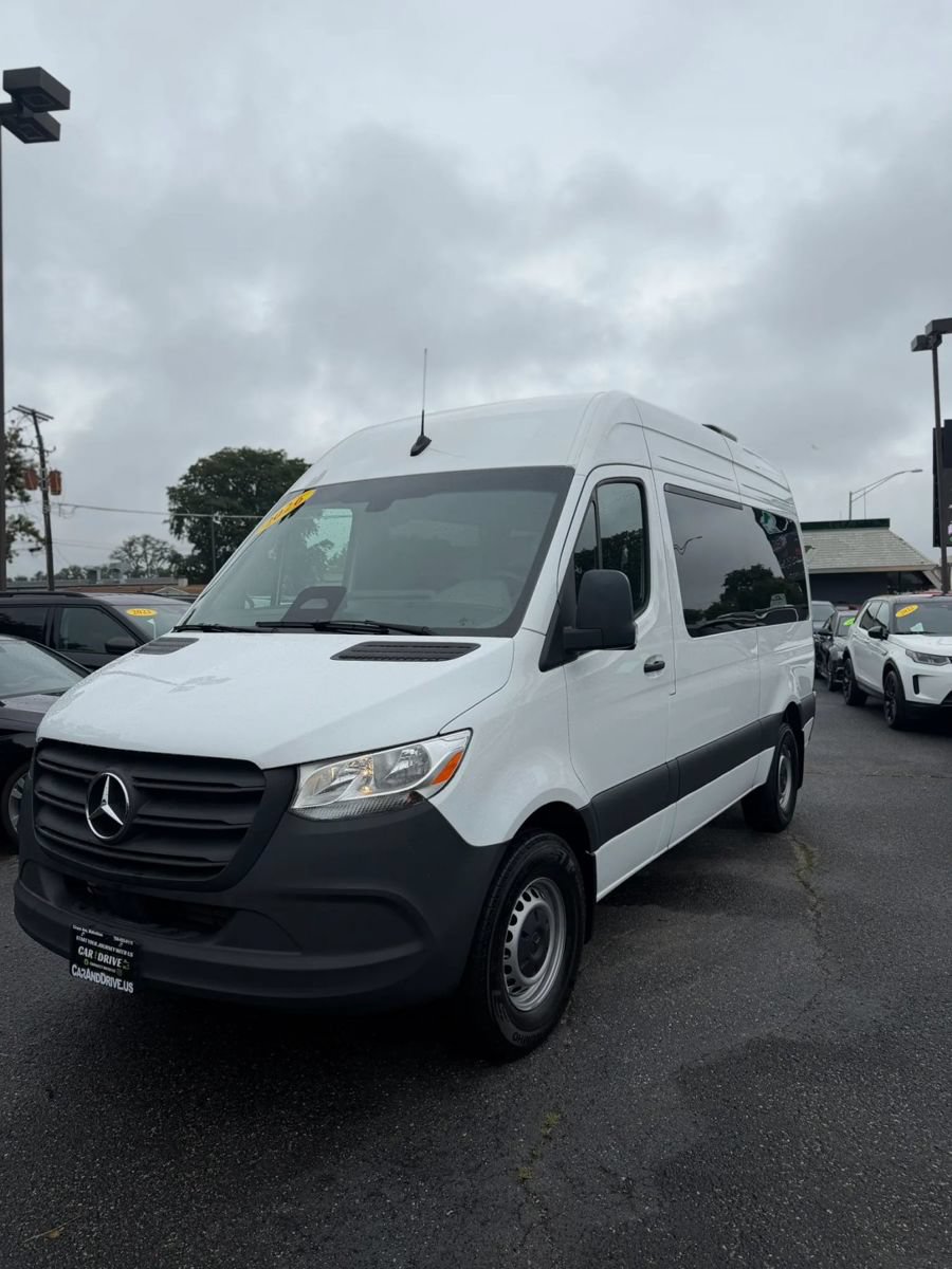 Used 2026 Mercedes-Benz Sprinter 2500 image 2