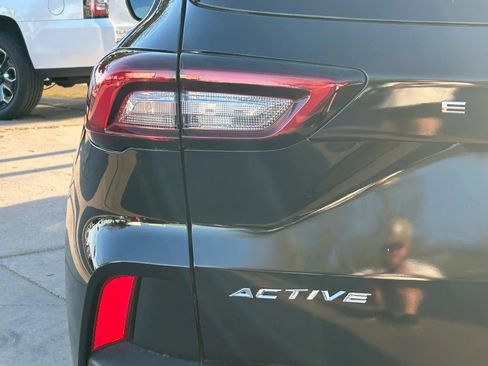 Used 2025 Ford Escape Active AWD/4WD image 11