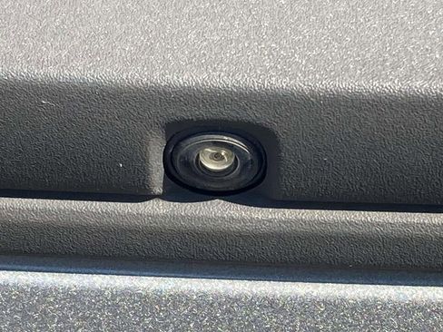 Used 2022 Chevrolet Colorado LT w/ Fleet Safety Package image 12