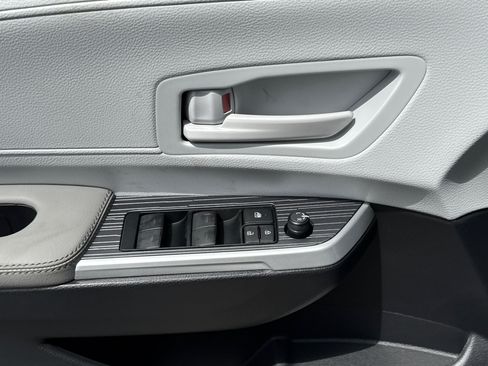 New 2026 Toyota Sienna LE FWD image 29