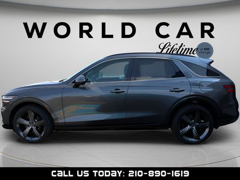 Used 2024 Genesis GV70 2.5T w/ Sport Prestige Package AWD/4WD image 4