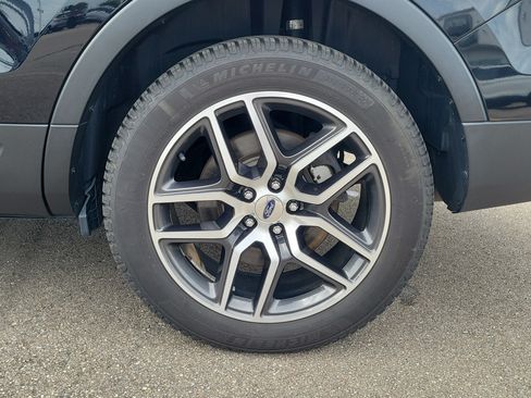 Used 2017 Ford Explorer Sport AWD/4WD image 5