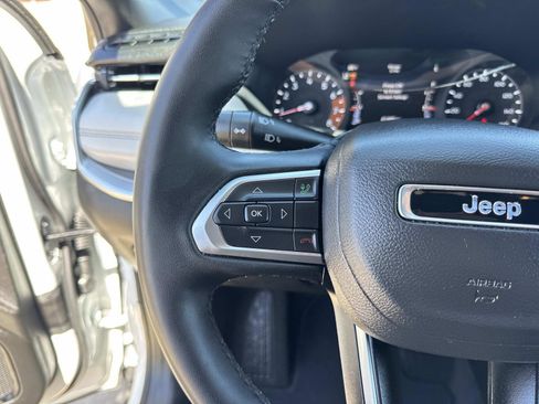 Used 2025 Jeep Compass Limited AWD/4WD image 22