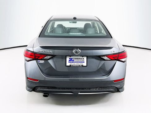 Used 2023 Nissan Sentra SR w/ SR Premium Package FWD image 6