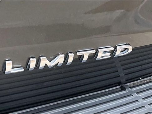 Used 2020 Ford Expedition Limited AWD/4WD image 10
