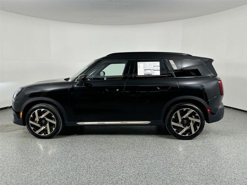 Used 2025 MINI Cooper Countryman S w/ Comfort Package Max AWD/4WD image 8