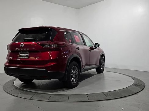 Certified 2025 Nissan Rogue S AWD/4WD image 6