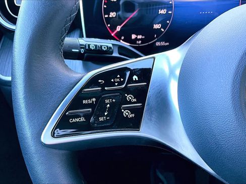 Used 2025 Mercedes-Benz GLC 300 GLC 300 image 24