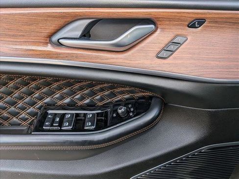 Used 2022 Jeep Grand Cherokee Summit w/ Advanced Protech Group IV image 15