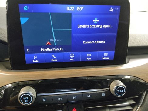 Used 2020 Ford Escape Titanium AWD/4WD image 25