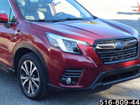 Used 2022 Subaru Forester Limited image 2