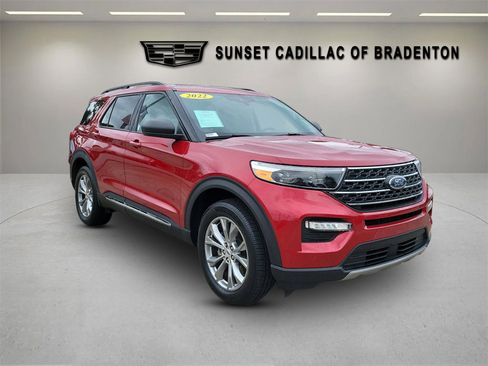 Used 2022 Ford Explorer XLT w/ Equipment Group 202A image 1
