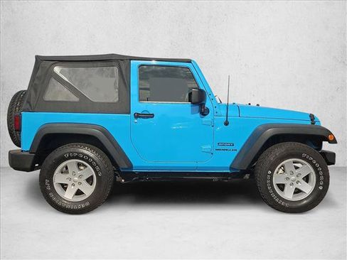 Used 2017 Jeep Wrangler Sport w/ Quick Order Package 24S AWD/4WD image 4