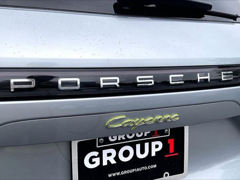 Used 2022 Porsche Cayenne E-Hybrid AWD/4WD image 29