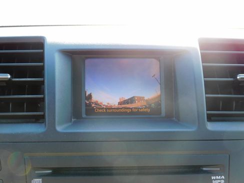 Used 2012 Toyota Highlander SE image 13