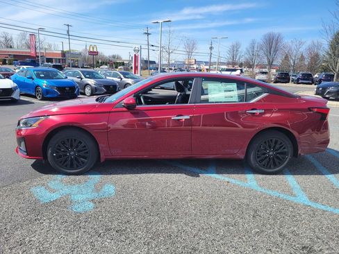 New 2025 Nissan Altima 2.5 SV w/ SV Special Edition Package image 9