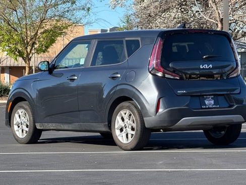 Certified 2023 Kia Soul LX w/ LX Technology Package image 8