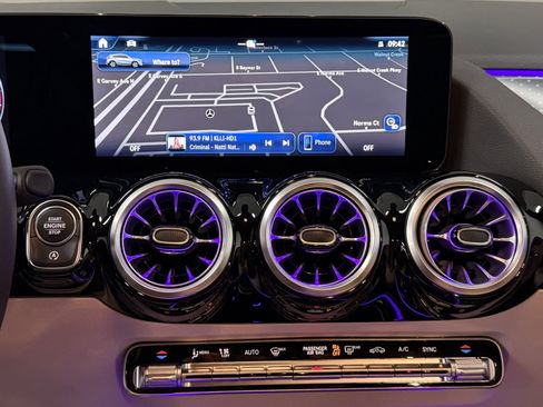 Certified 2025 Mercedes-Benz GLA 250 image 30