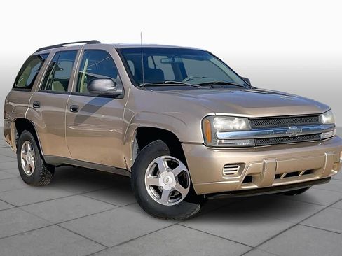 Used 2004 Chevrolet TrailBlazer LS image 4