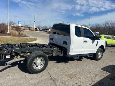 Used 2020 Ford F250 XL w/ Power Equipment Group image 4