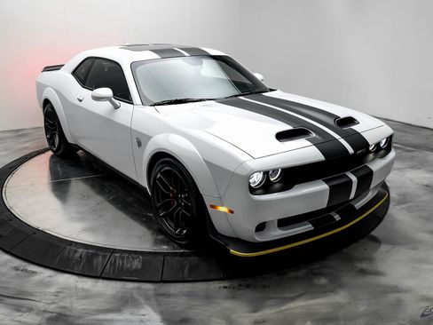 Used 2023 Dodge Challenger SRT Hellcat w/ Driver Convenience Group image 22