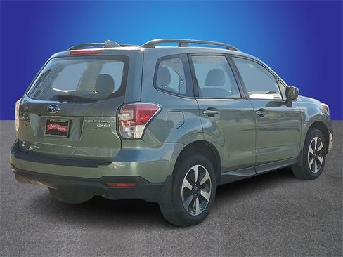 Used 2017 Subaru Forester 2.5i w/ Alloy Wheel Package image 4
