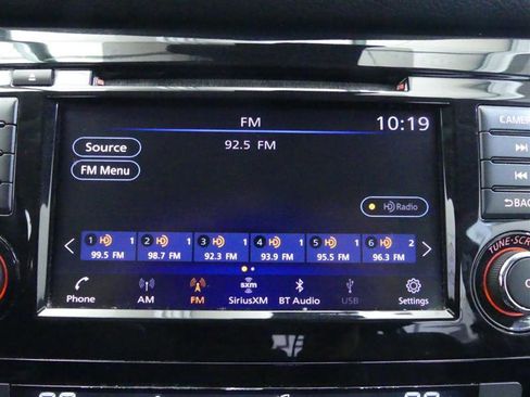 Used 2019 Nissan Rogue Sport SV w/ Technology Package image 12