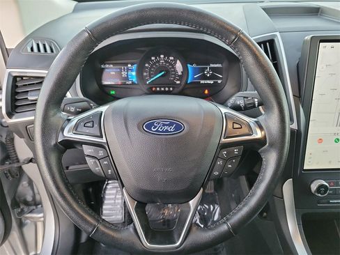Used 2024 Ford Edge SEL image 21