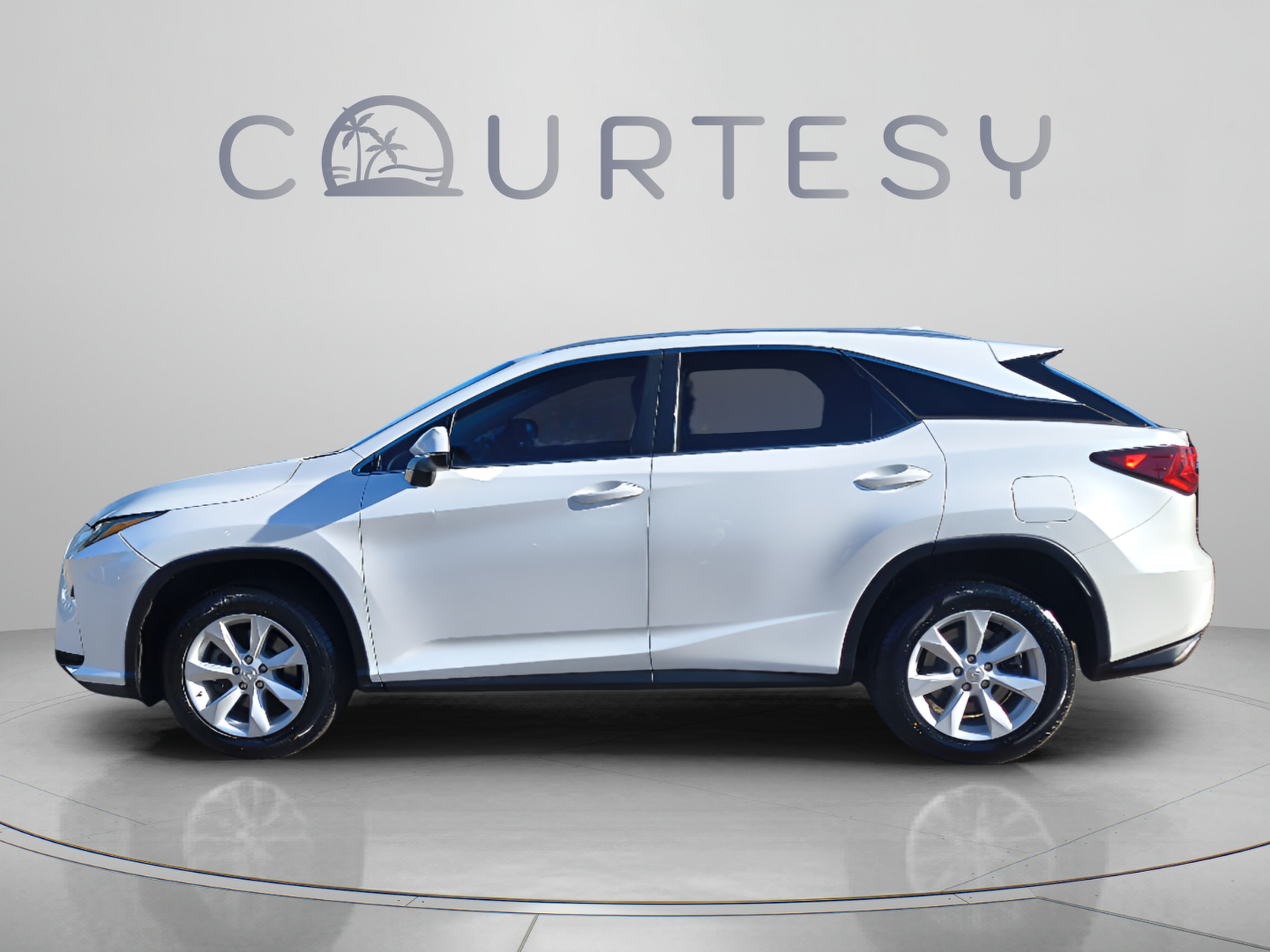 Used 2016 Lexus RX 350 FWD w/ Premium Package image 2
