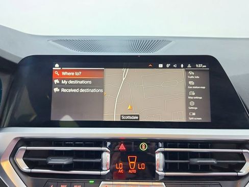 Used 2022 BMW 330i Sedan w/ M Sport Package image 32