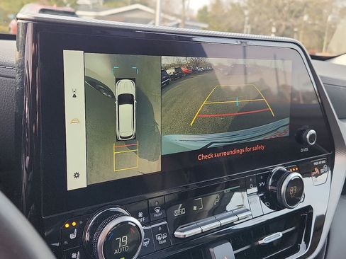 Used 2023 Toyota Highlander Platinum image 20