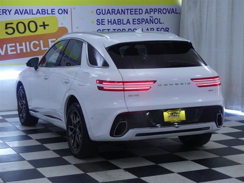 Used 2023 Genesis GV70 2.5T w/ Advanced Package image 6