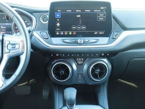 Used 2025 Chevrolet Blazer LT image 15