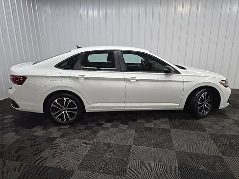 Used 2024 Volkswagen Jetta Sport FWD image 2