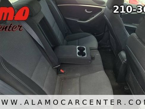 Used 2016 Hyundai Elantra GT FWD image 21