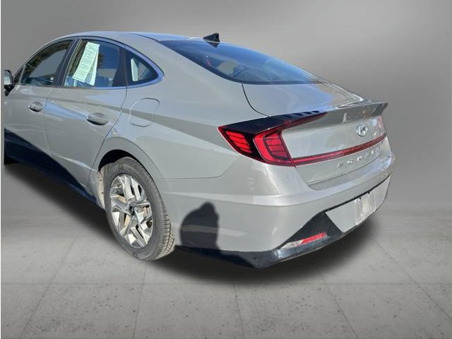 Used 2022 Hyundai Sonata SEL w/ Preferred Accessory Package FWD image 6