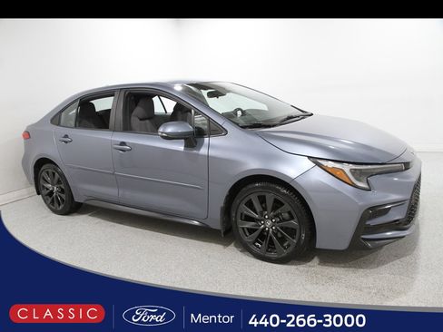 Used 2023 Toyota Corolla SE w/ Carpet Mat Package (TMS) image 1