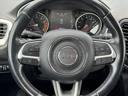 Used 2018 Jeep Compass Latitude AWD/4WD image 16