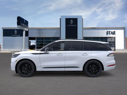 New 2025 Lincoln Aviator Reserve w/ Jet Appearance Package image 3