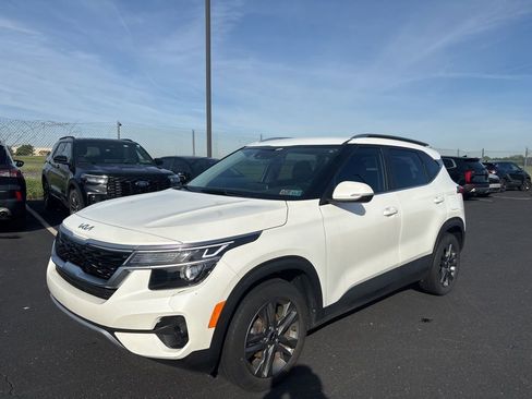 Certified 2023 Kia Seltos S FWD image 5
