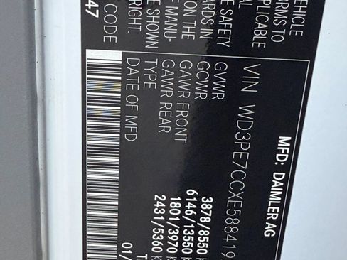 Used 2014 Mercedes-Benz Sprinter 2500 image 32