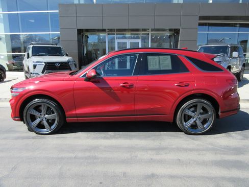 Used 2023 Genesis GV70 3.5T Sport w/ Sport Prestige Package AWD/4WD image 3