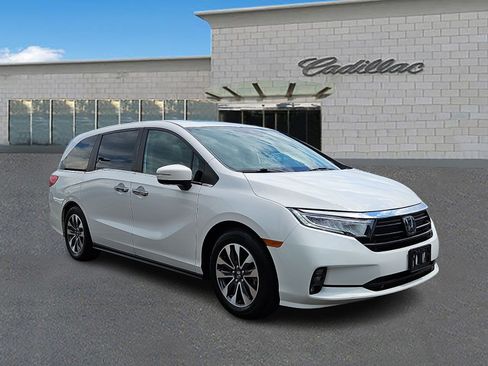 Used 2023 Honda Odyssey EX-L image 3