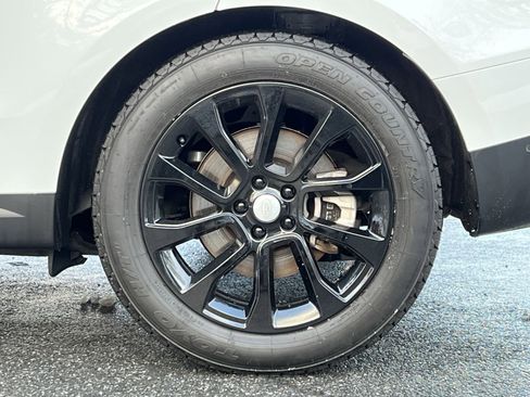 Used 2025 Land Rover Range Rover Sport SE image 10