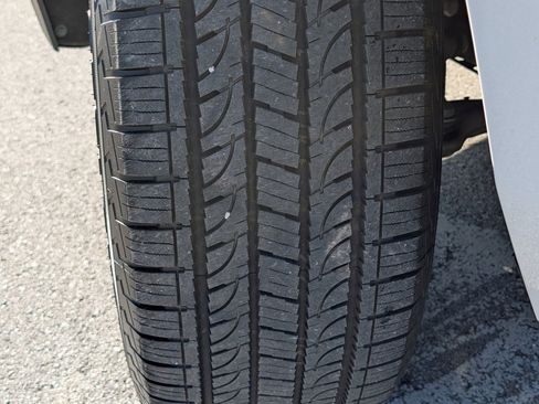 Used 2021 GMC Yukon Denali w/ Denali Premium Package image 35