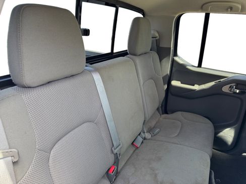 Used 2019 Nissan Frontier SV RWD image 18