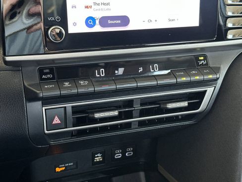 Used 2025 Toyota Camry LE FWD image 17