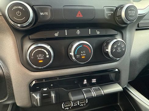 Used 2023 RAM 1500 Big Horn AWD/4WD image 29