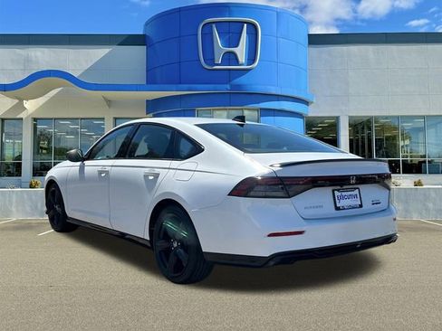 Used 2023 Honda Accord Sport image 4