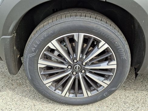 New 2026 Nissan Pathfinder Platinum w/ Accent Package AWD/4WD image 5